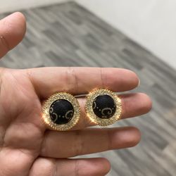 G earring