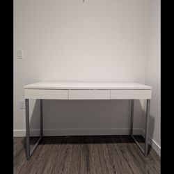 Classy White Sturdy Table With 3 Drawers