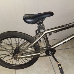 BMX BIKE 