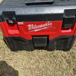 Milwaukee Wet/dry Vacuum 