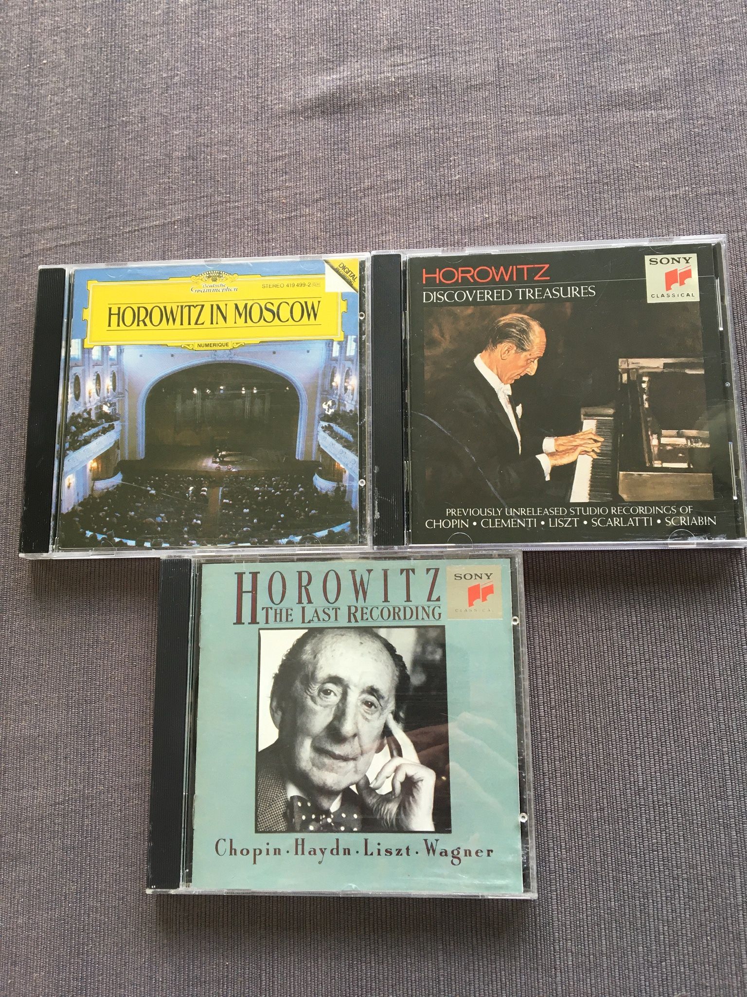 Classical Music Piano Legend Vladimir Horowitz, his most classic 3 CDs. Horowitz The Last Recording. Horowitz Live In Moscow. Horowitz Discovered Tre