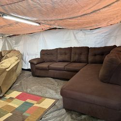 Brown couch good condition clean we sell all the time delivery $40 local