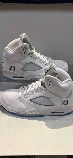 NIKE AIR JORDAN 5 RETRO “WHITE METALLIC” 2026