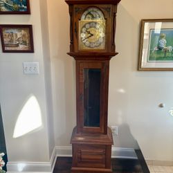Grandfather clock 