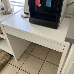 Ikea MICKE White Desk