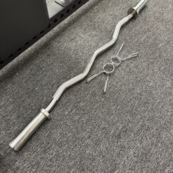 EZ Curl Bar with Spring Clips – Brand New in Box 💪