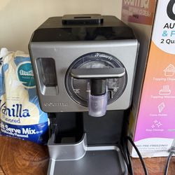 Automatic ice cream