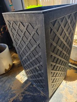 Plant pots