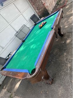 pool table No sticks