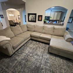 Large Sectional Couch With Chaise