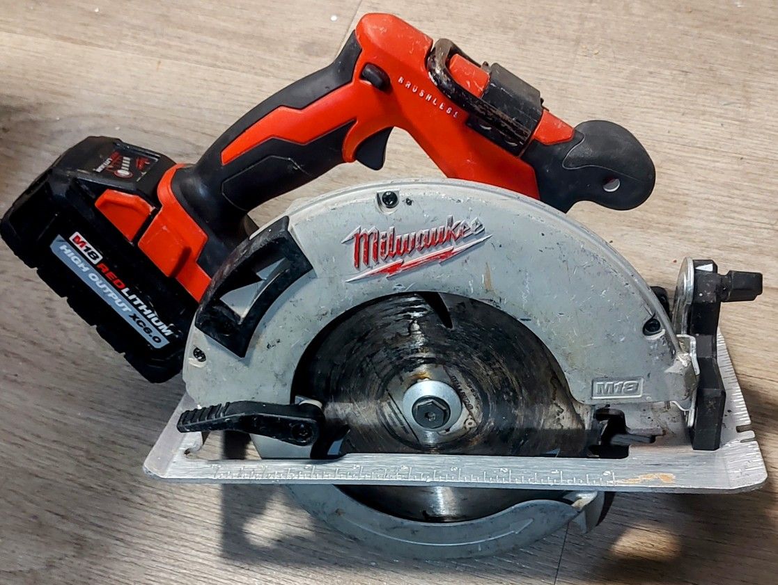 Milwaukee Circular Saw