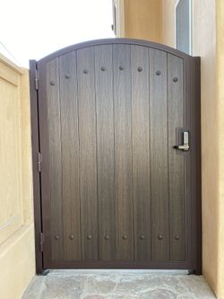 Pedestrian gate