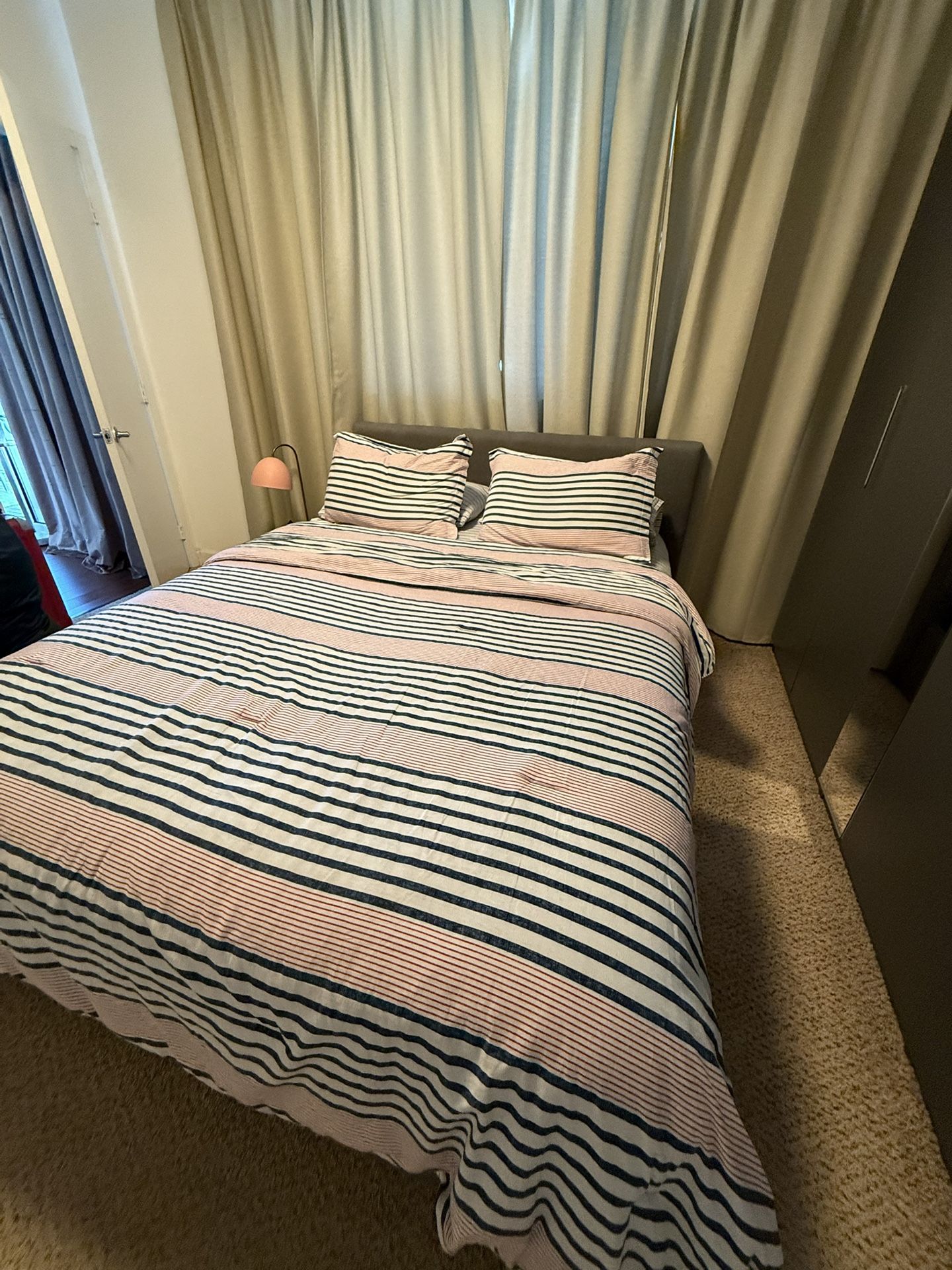 Queen Size Bed Frame And Mattress 