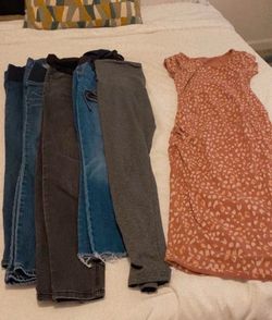 Pregnancy clothes