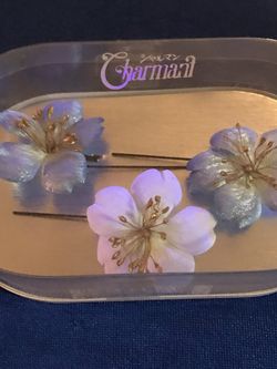 Charmant Flower Pins