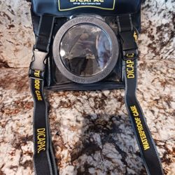 Dicapac Wp-s5 Waterproof DSLR camera Case