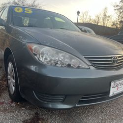 2005 Toyota Camry LE