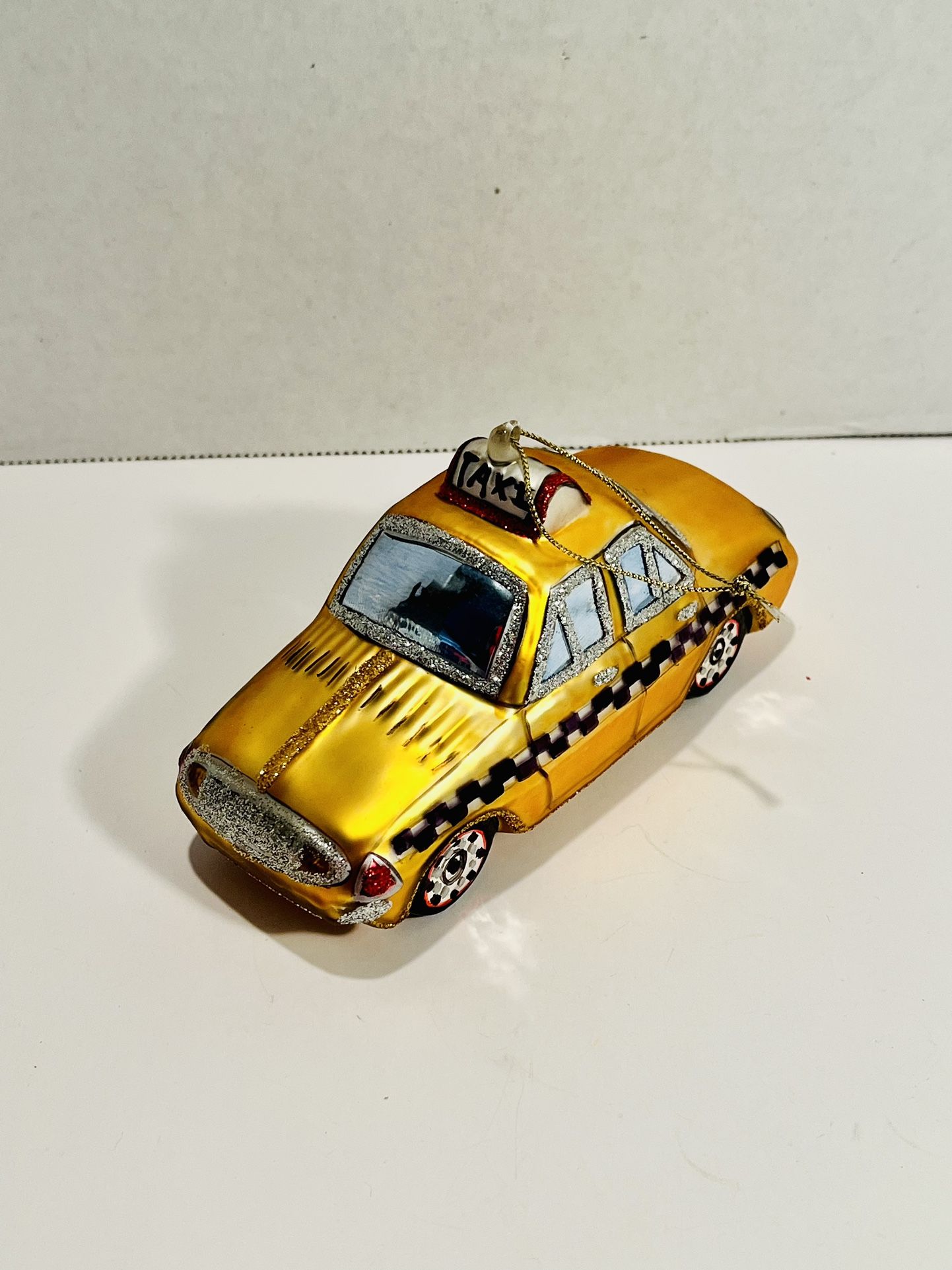 YELLOW TAXI CAB ORNAMENT~BLOWN GLASS~CHRISTMAS NEW YORK CITY