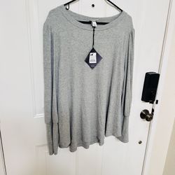 an AVA & VIV brand light gray long sleeve knit top in a size 2X, 