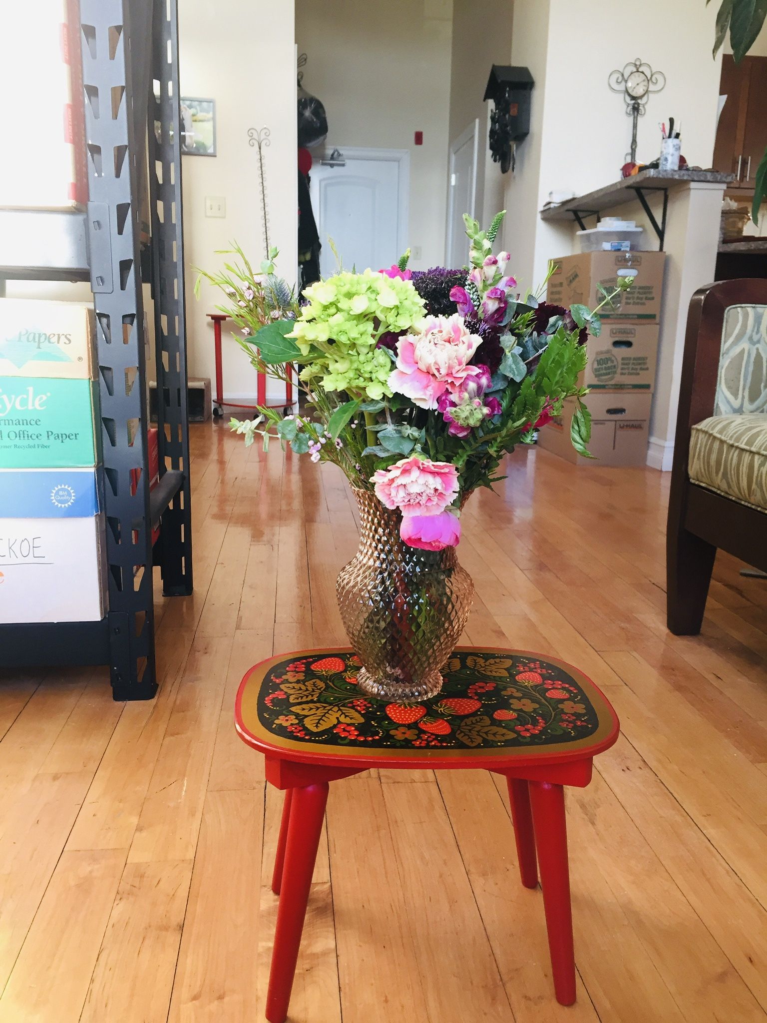 Valentine’s Day! Flower vase. Perfect condition. Great bargain.