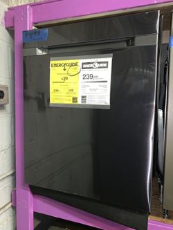 New with a few dents black stainless steel dishwasher comes with 6 months warranty