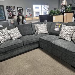 Lovely Sectional! $1199 💙⭐️✨ Easy Financing!