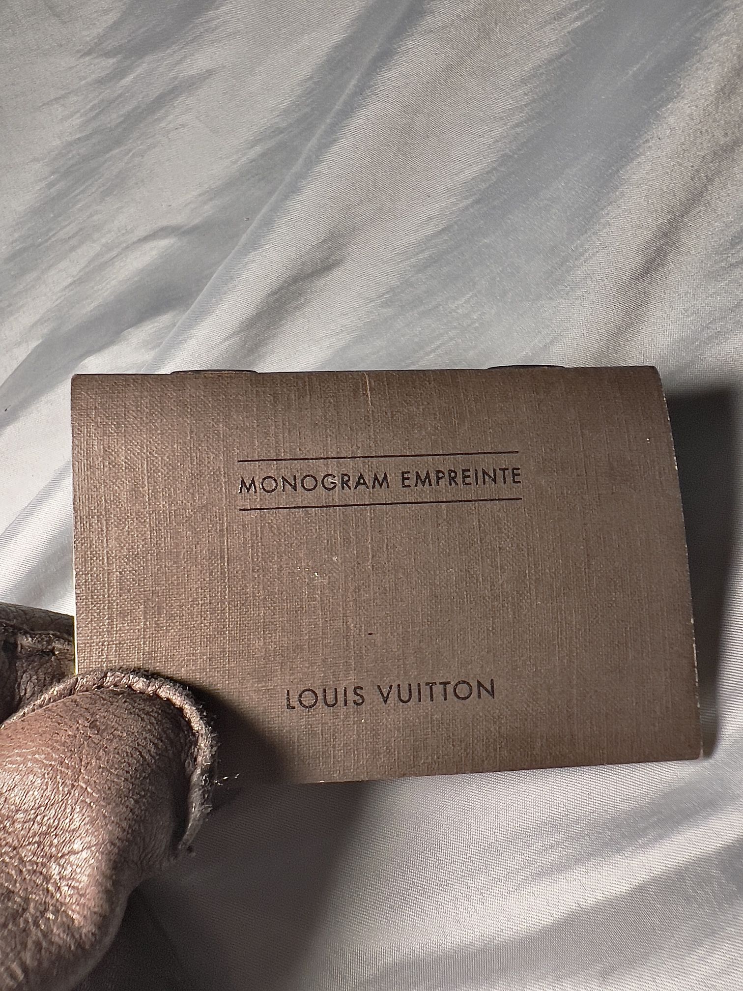 EXCLUSIVE LOUIS VUITTON MONOGRAM EMPREINTE ARTSY MM SHOULDER BAG! for Sale  in Oakland, FL - OfferUp
