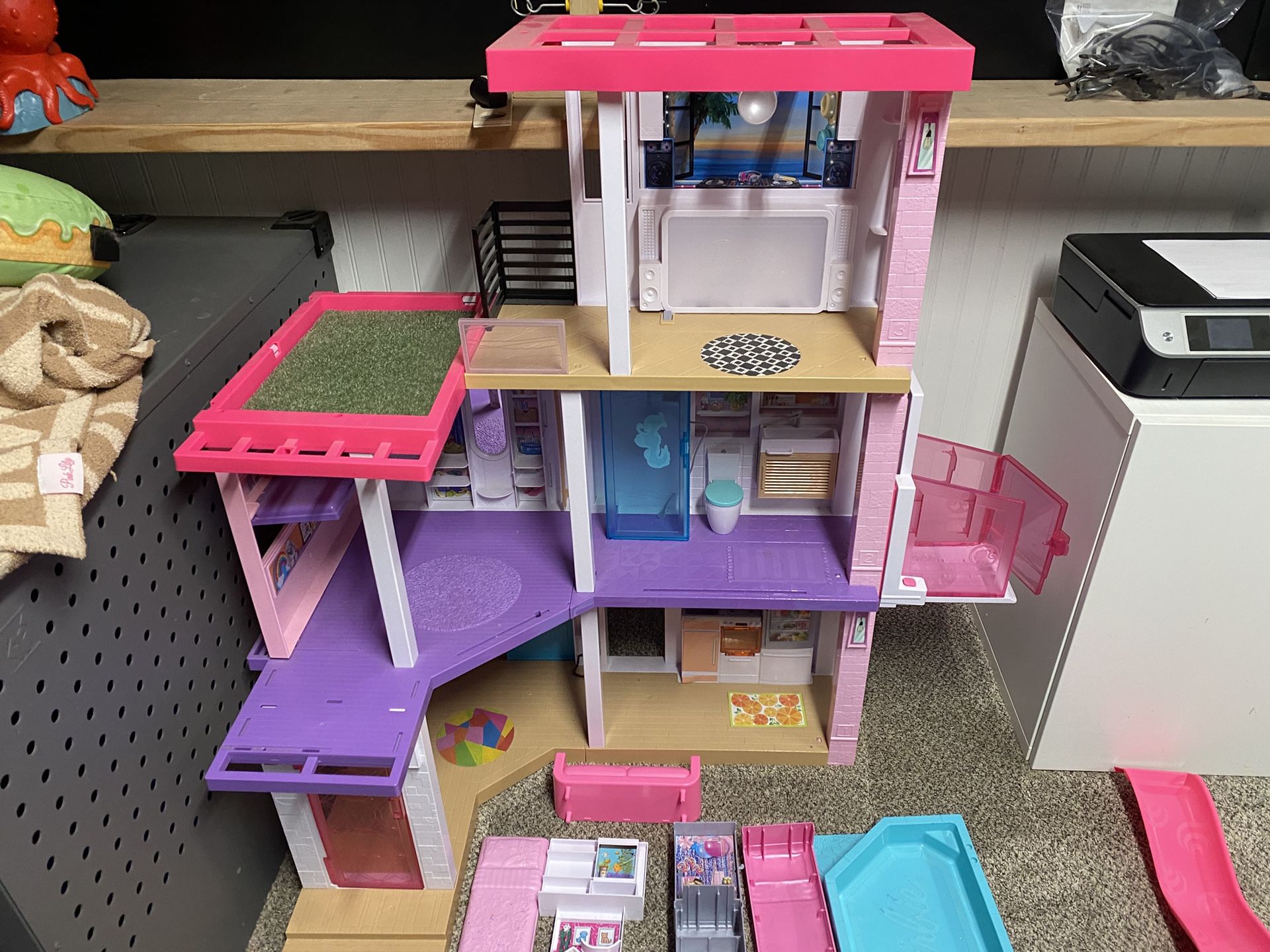 Barbie Dreamhouse (Amazon Exclusive version)