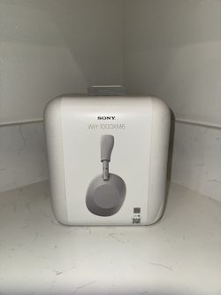 Sony WH-1000XM6 The Best Noise Canceling Wireless Headphones, Platinum Silver HD NC Processor QN3, 12 Microphones, Adaptive NC Optimizer, Studio-Quali