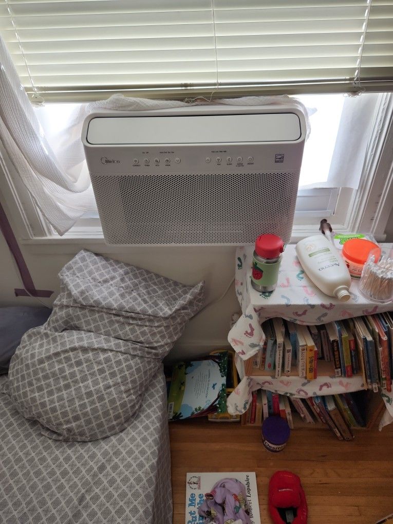 8,000 BTU Midea Smart Window Air Conditioner