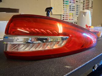 Ford Fusion Head Light- Right Side