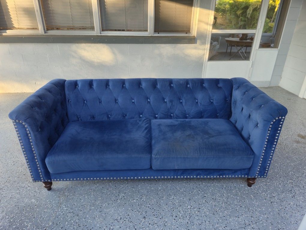 Couch Blue Velvet Tufted
