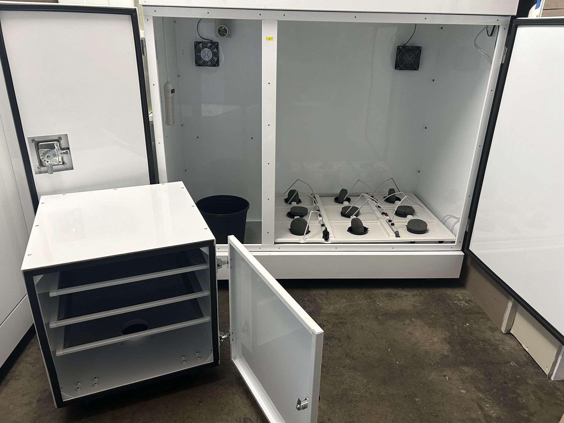 Hydroponics Grow Box OBO Locks with key NEW Version Taller with Magnetic doors Retail Is $5,000