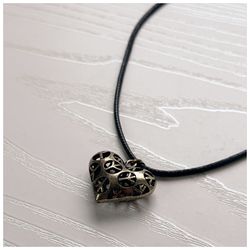 Minimalist Heart Shaped Pendant Necklace