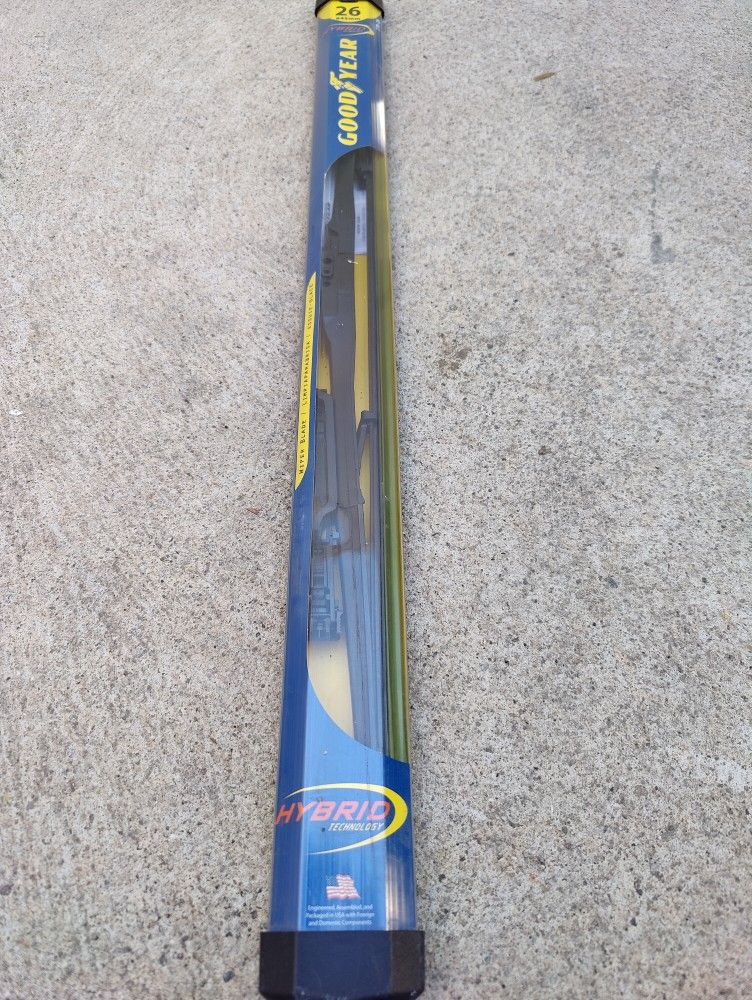 Windshield Wiper 26" And 22" New