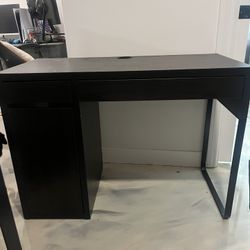 Brown/bkack Desk