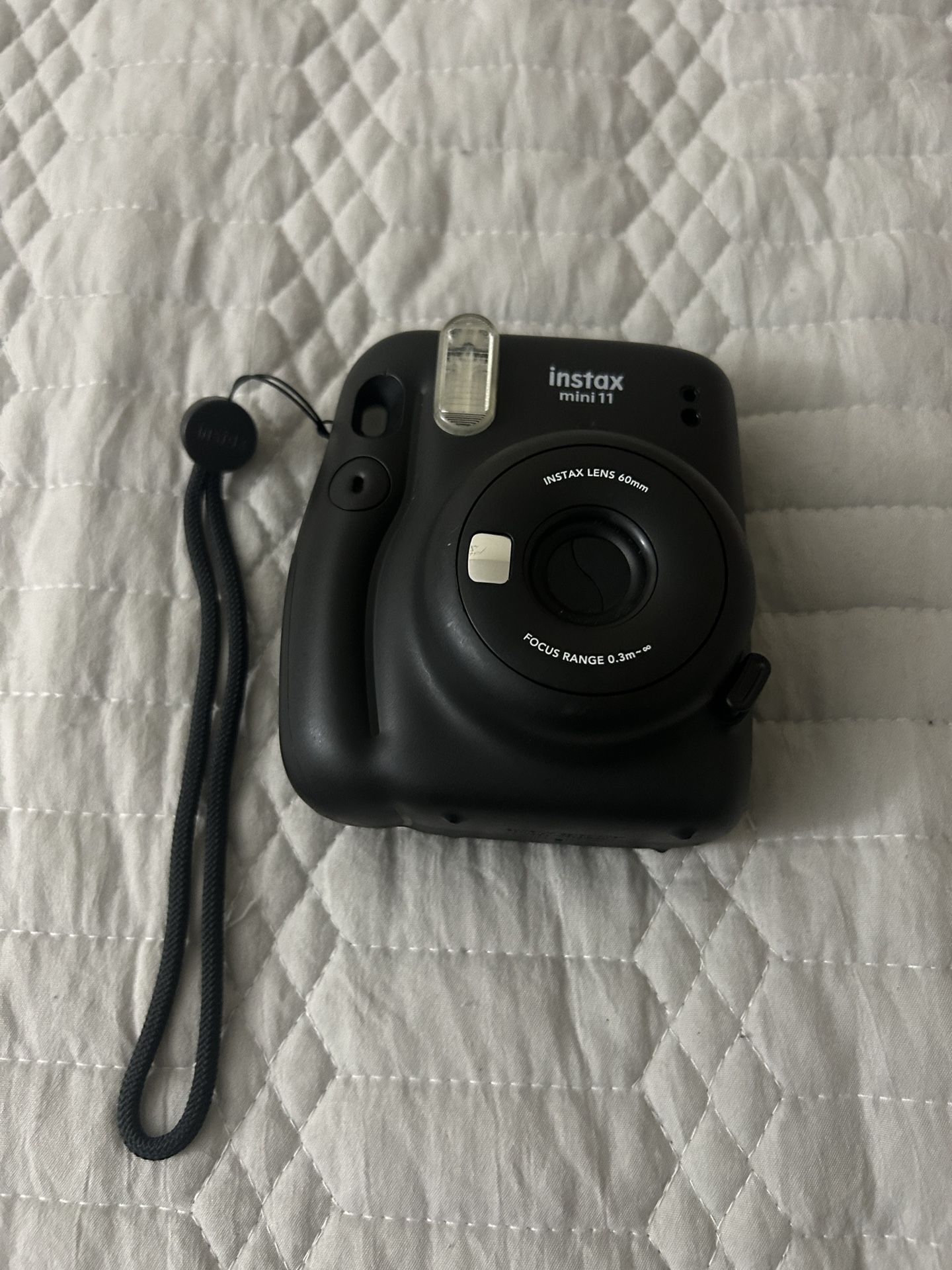 Instax Mini 11 Polaroid Camera Black