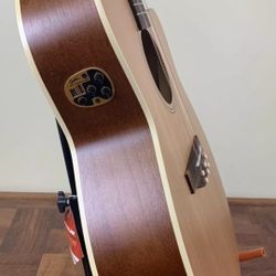 Tres Guitar Cubano With Equalizer And Padded Gig Bag 