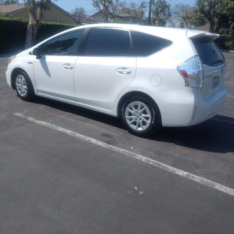 2013 Toyota Prius V