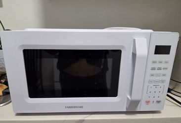Farberware White Microwave Oven – Compact Countertop Microwave