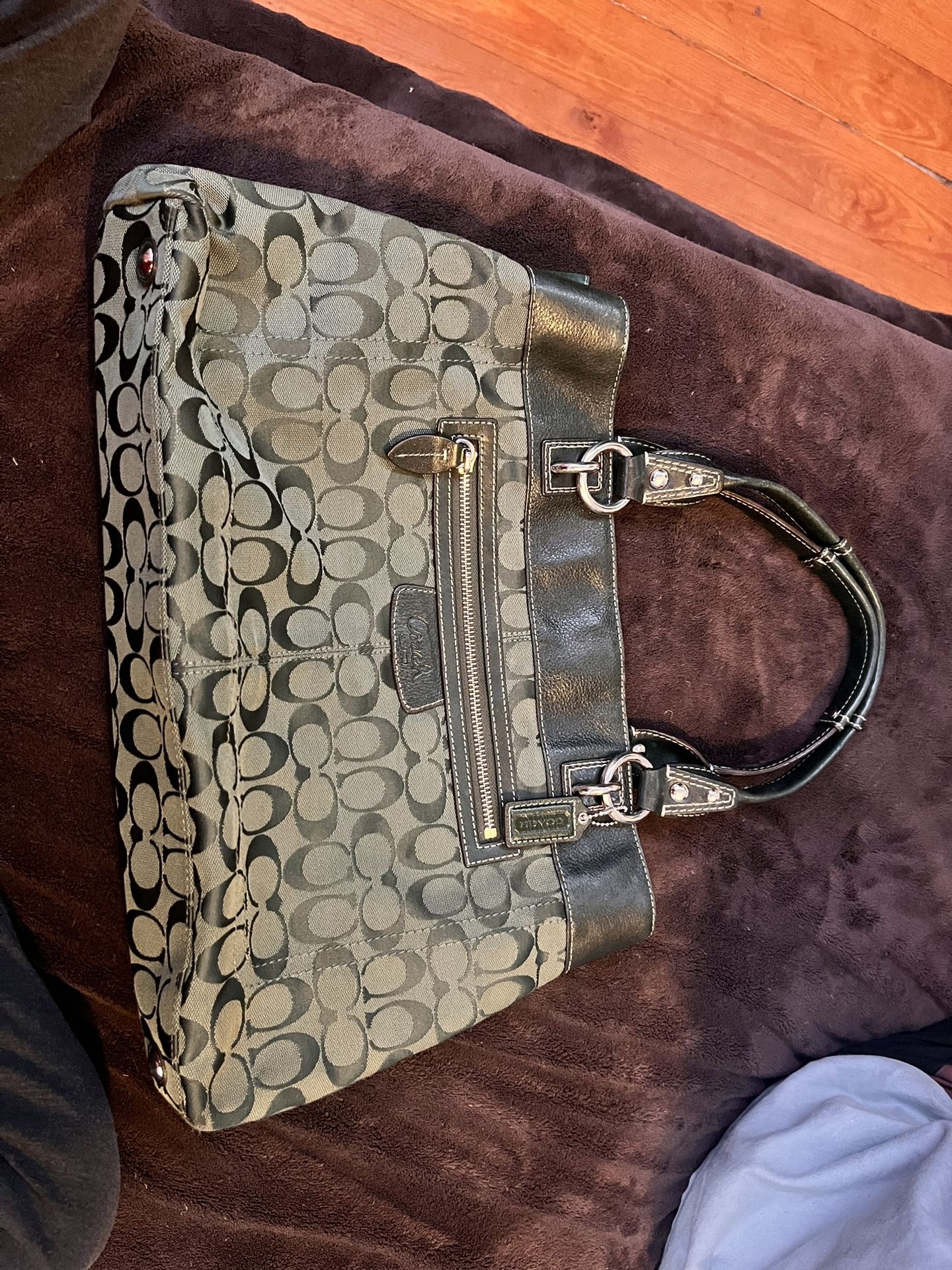 Dark Green Coach Purse For Sale! Need It Out