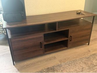 TV Stand/Entertainment Center