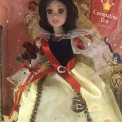 New In Box Snow White $20 Obo