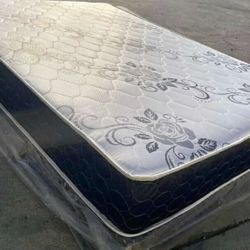Deluxe Brand Twin Size Set 