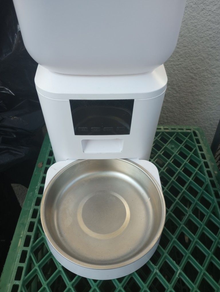 Nityers Cat Feeder