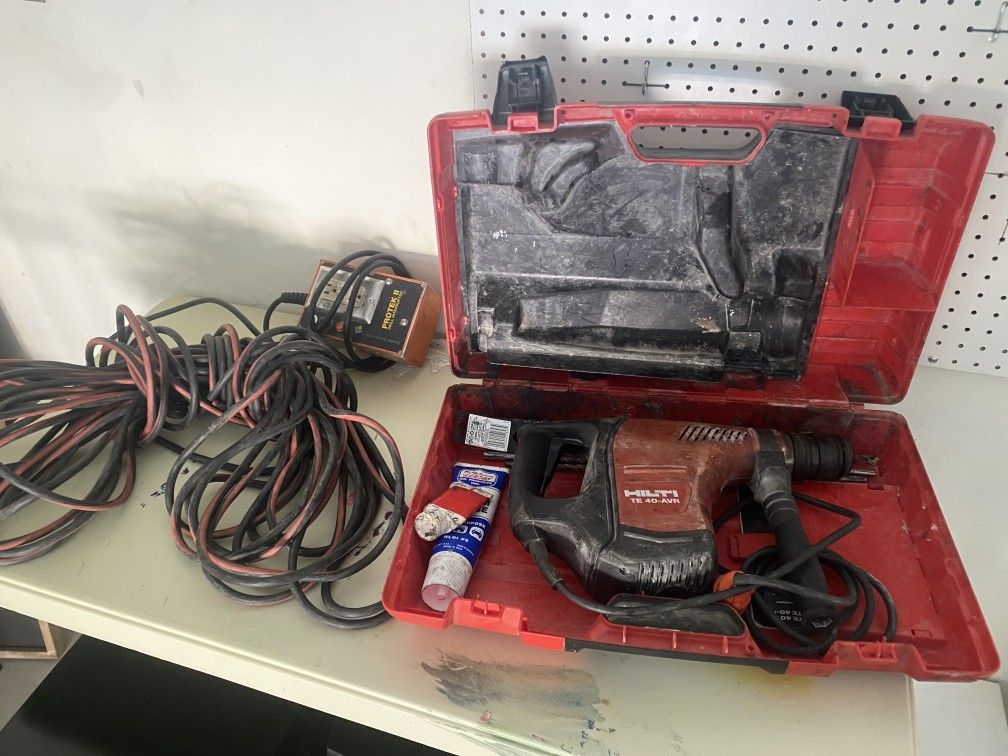 Hilti Drill- TE 40-AVR Concrete Drill