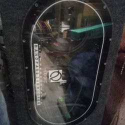 JL Audio Dual 12" Logic Bandpass subwoofer 