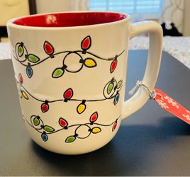 Beautiful Global Designs brand new Christmas string lights design mug with tag