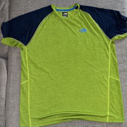 Large The North face Shirt 