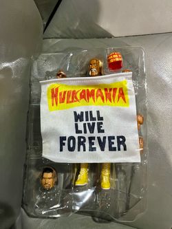 Hulk Hogan WWE Action Figure with Accessories
